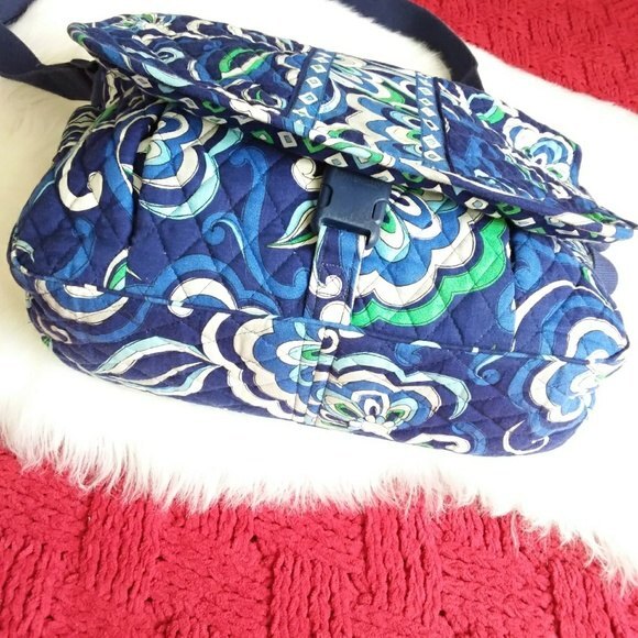 Vera Bradley Blue Print Messenger Bag Flap Close Shoulder Strap - Picture 5 of 9
